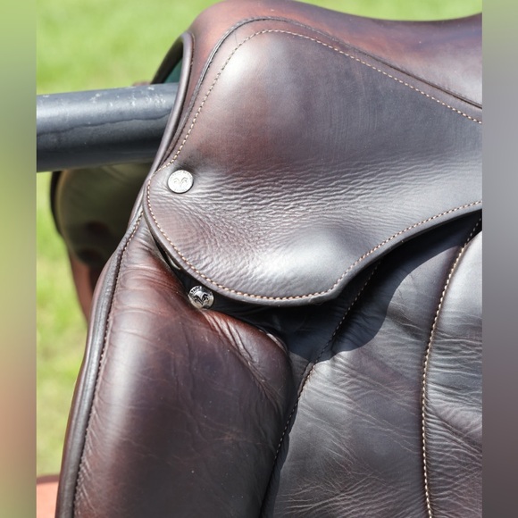 2020 17.5” Voltaire Stuttgart - 3 Flap - Full Buffalo - Picture 7 of 10